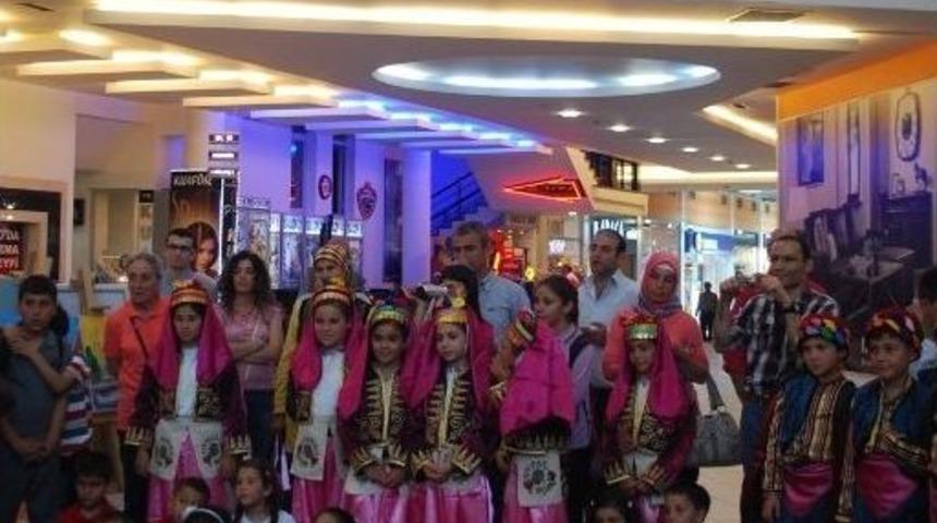 Deepo &Ccedil;ocuk Şenliğinde Sihirli Şov