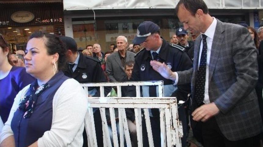 Edirne Belediye Başkanı G&uuml;rkan, Halk İle Arasındaki Bariyerleri Kaldırdı