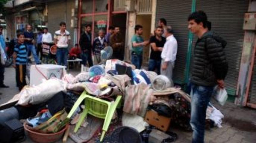 Kiracı Ev Sahibi Arasında Bı&ccedil;aklı Kavga