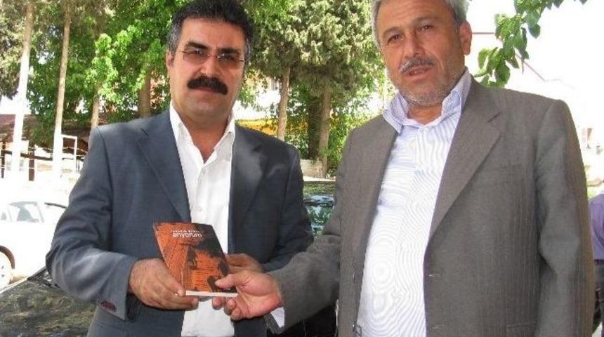 Camii İmamından Şiir Kitabı