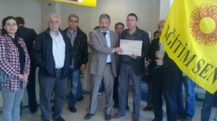 Eğitim- Sen Tekirdağ Şubesi Topladığı İmzaları Milli Eğitim Bakanlığı&rsquo;na G&ouml;nderdi