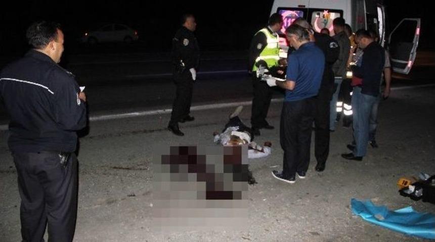 Otomobilin &Ccedil;arptığı Motorlu Bisikletin S&uuml;r&uuml;c&uuml;s&uuml; Hayatını Kaybetti