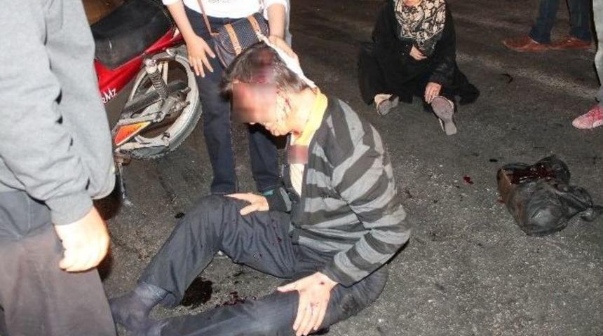 Otomobil Şerit Değiştiren Motosiklete &Ccedil;arptı