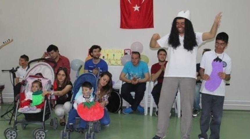 Ege&rsquo;de &Ccedil;ocukların Bahar Şenliği