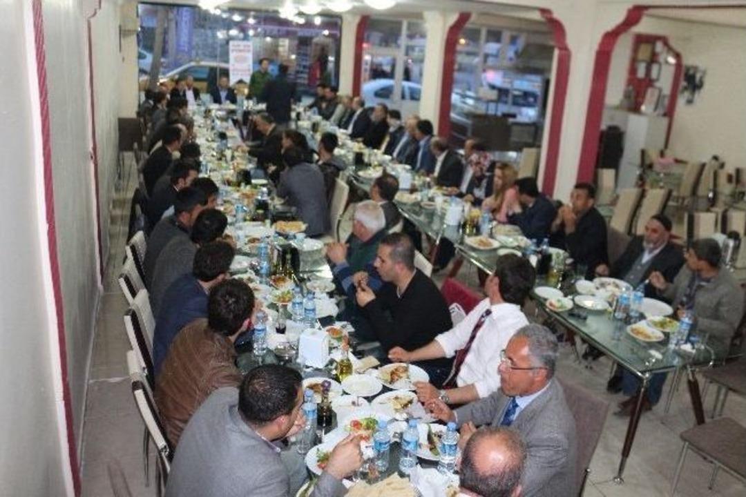 Bulanık İl&ccedil;e Milli Eğitim M&uuml;d&uuml;r&uuml; Sarıdağ&rsquo;a Veda Yemeği