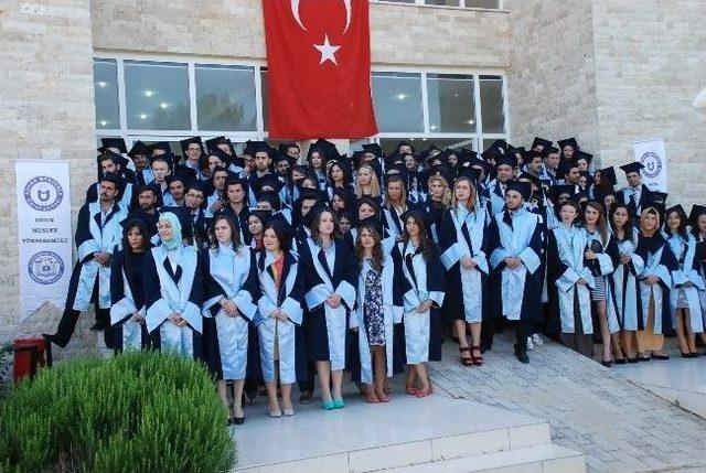 Adü Didim Myo’da Mezuniyet Sevinci 1