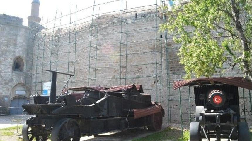 &Ccedil;imenlik Kalesi Restore Ediliyor