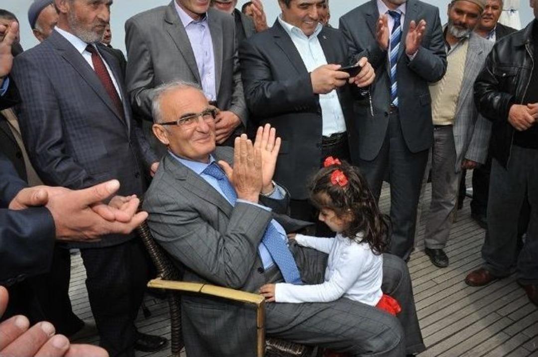 Minik Ayşenur&rsquo;dan Başkan Yılmaz&rsquo;a Şiir