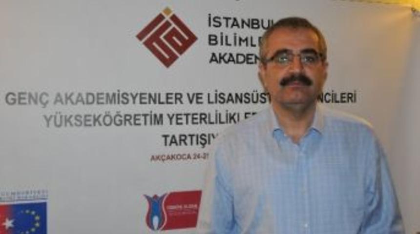 T&uuml;bitak Bilim Kurulu &Uuml;yesi Abdullah &Ccedil;avuşoğlu:
