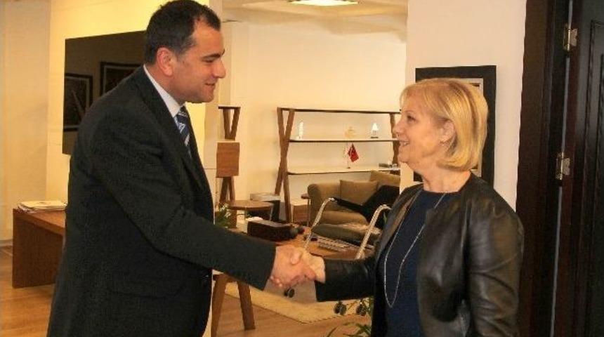 Atat&uuml;rk&ccedil;&uuml; D&uuml;ş&uuml;nce Derneğinden Taşdelen&rsquo;e Ziyaret