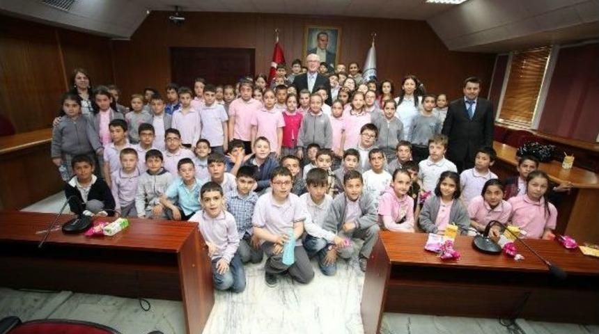 Başkan Kurt &Ouml;ğrencilerle Buluştu