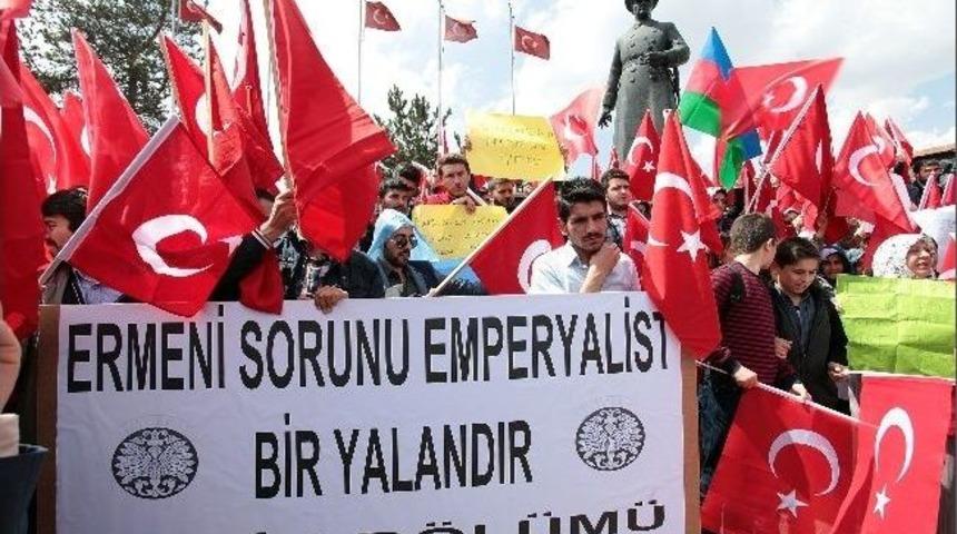 Erzurum&rsquo;da Ermeni Katlimanı Protesto Etmek İ&ccedil;in Y&uuml;r&uuml;d&uuml;ler