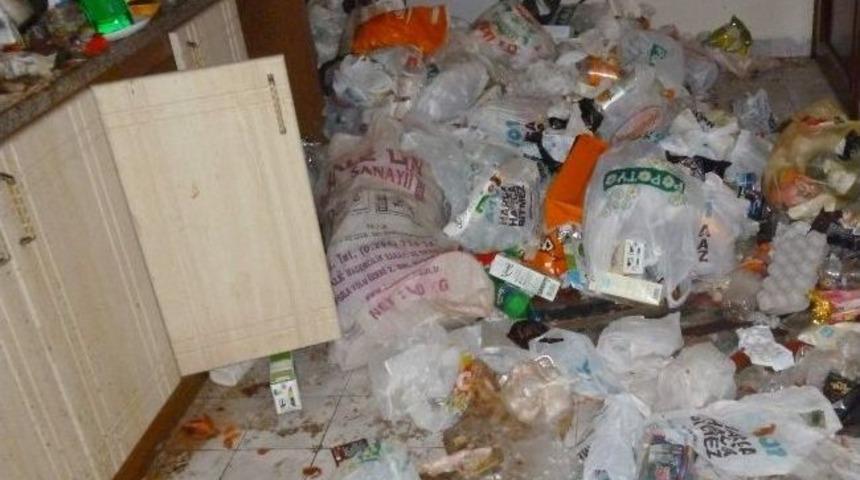 Apartman Dairesinden 1 Ton &Ccedil;&ouml;p &Ccedil;ıktı