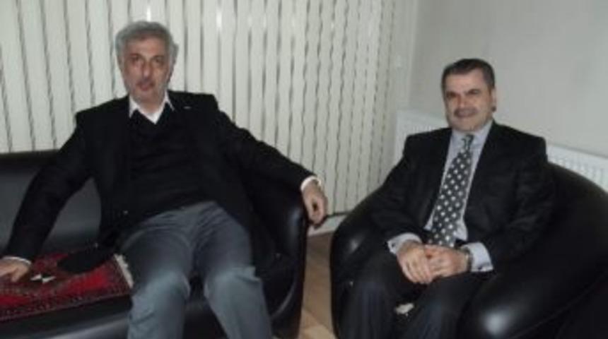 &Ouml;lmeztoprak, T&uuml;rkiye Gazetesi'ni Ziyaret Etti