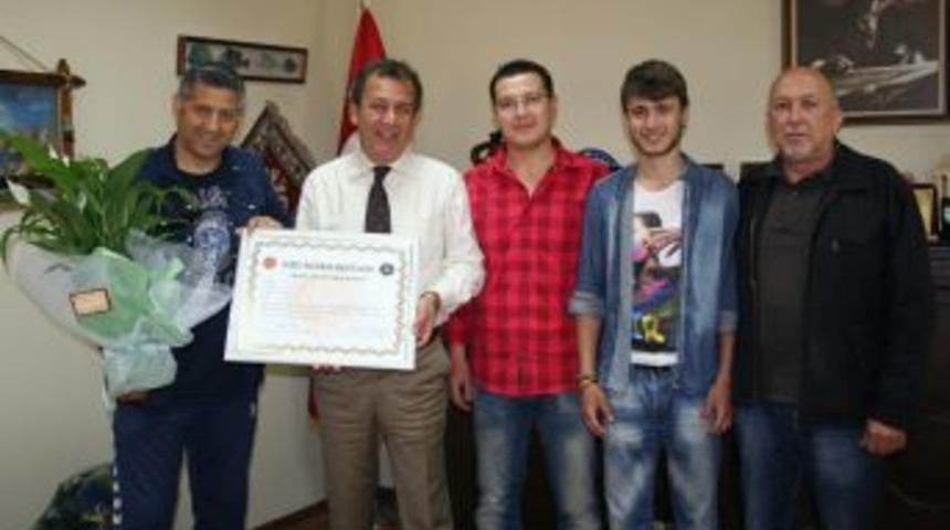 MİTSO destekledi, onlar Priştine'de  d&uuml;nya ikincisi oldu