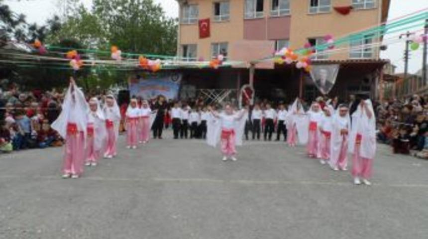 '3 Nisan Şenlik havasında kutlandı