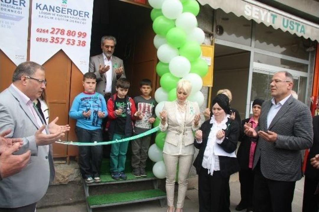 Kanser-der Yeni Binasında