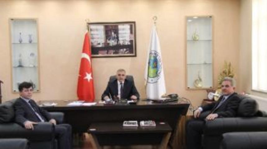 Rekt&ouml;r Elmas&rsquo;tan İnci&rsquo;ye Tebrik Ziyareti