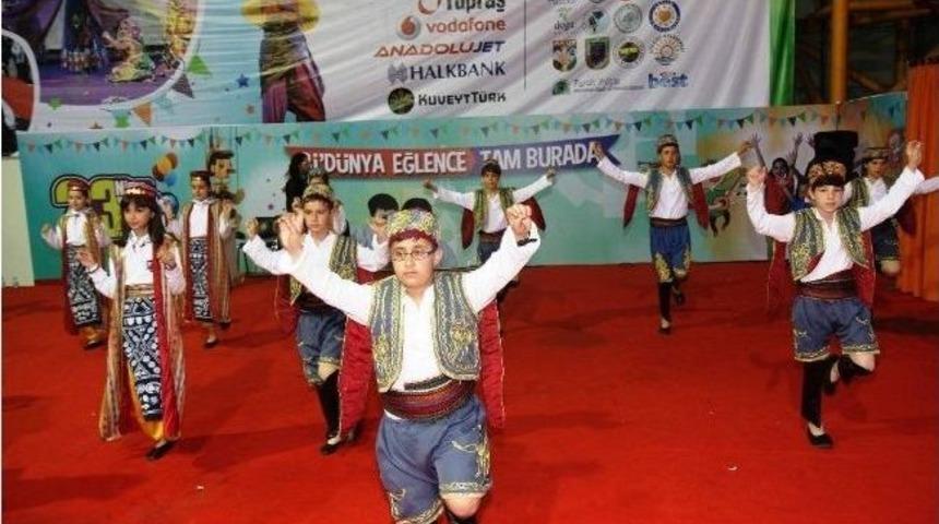 Okulların G&ouml;sterileri Hayran Bıraktı