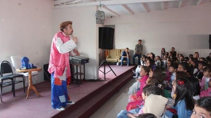 Hakkari&rsquo;de &Ccedil;ocuklara &Ouml;zel Tiyatro G&ouml;sterisi