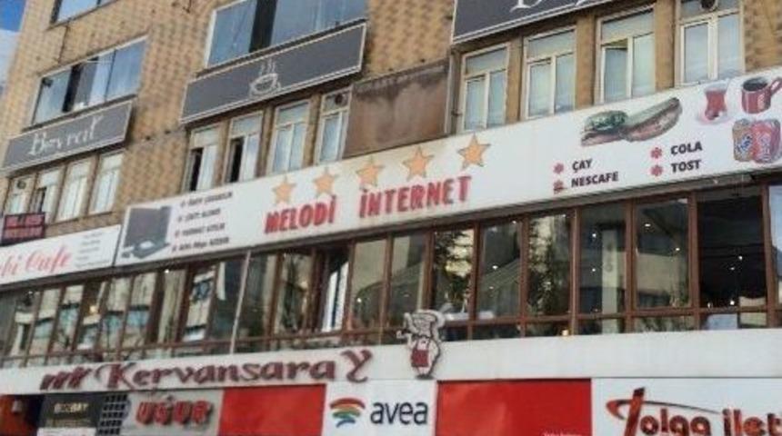 Yuvasından D&uuml;şen Yavru G&uuml;vercin &Ouml;ld&uuml;