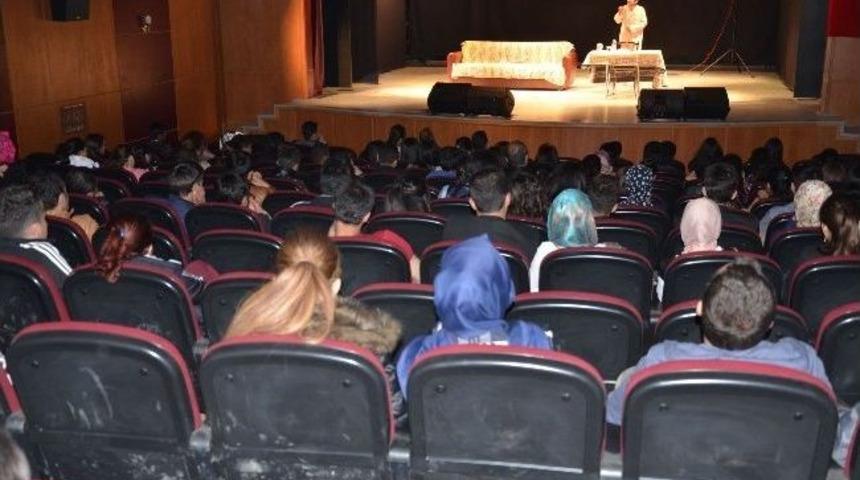 Y&uuml;ksekova&rsquo;da Tiyatro G&ouml;sterimi