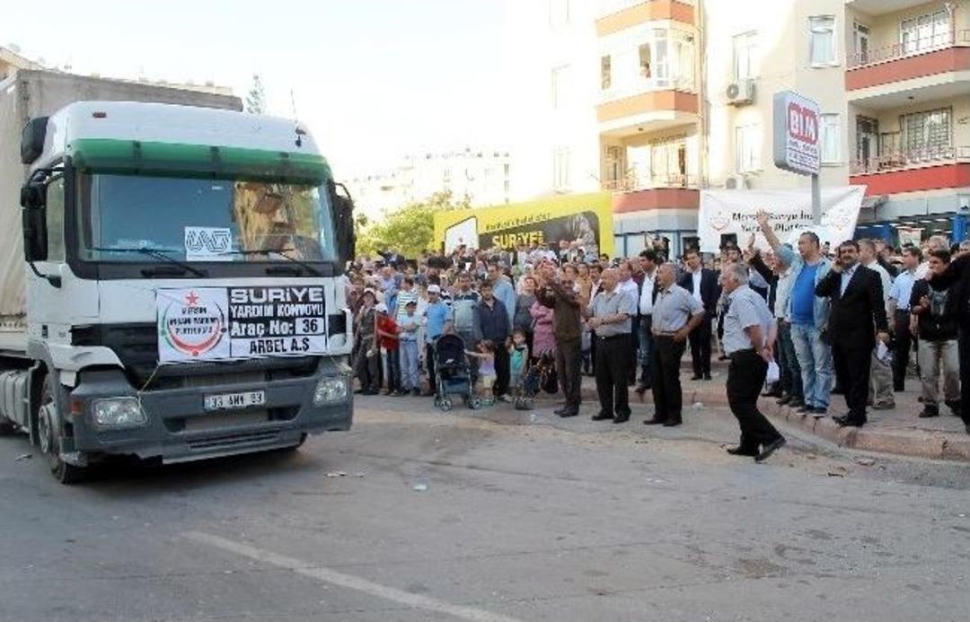 Suriye'ye 44 Yardım Tır'ı Yola &Ccedil;ıktı