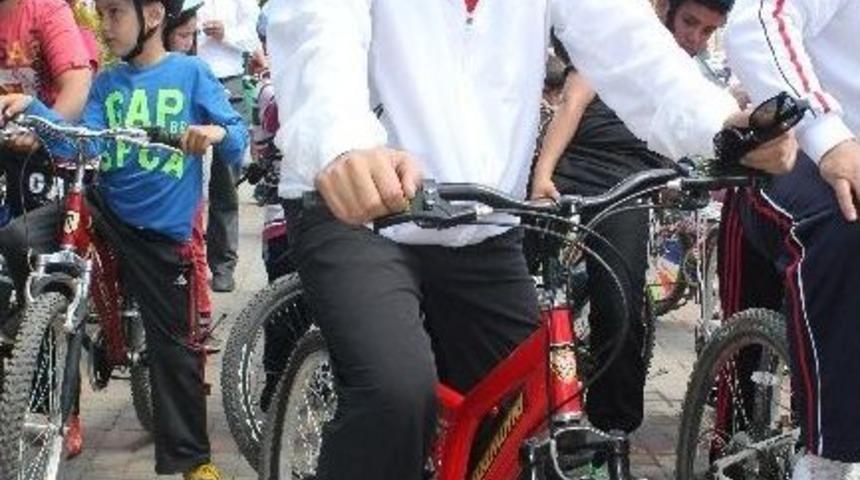 Bisiklet Turuna Protokol Desteği