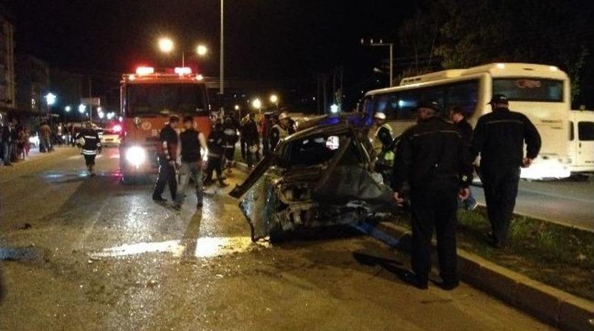 &Uuml;nye&rsquo;de Kaza: 6 Yaralı