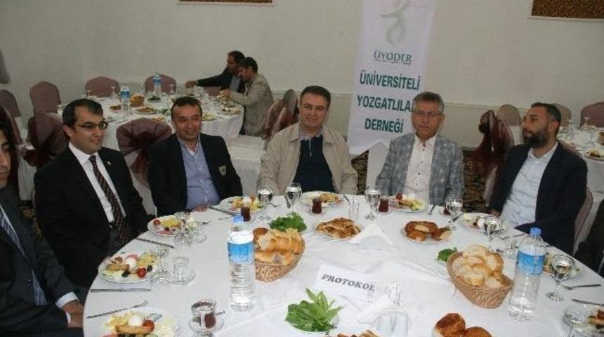 &Uuml;yoder Yozgat&rsquo;ta İl Y&ouml;neticileri Ve &Ouml;ğrencileri Bir Araya Getirdi