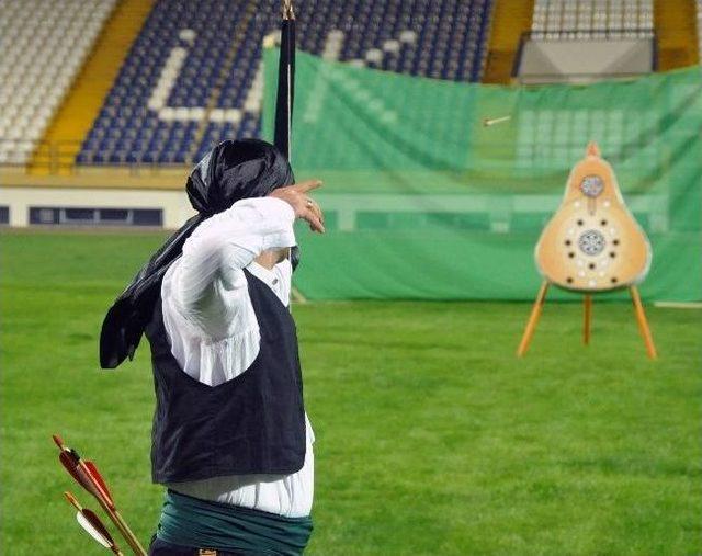 Geleneksel Okçuluk Kış Ligi Finali Karabük Üniversitesi Gerçekleşti