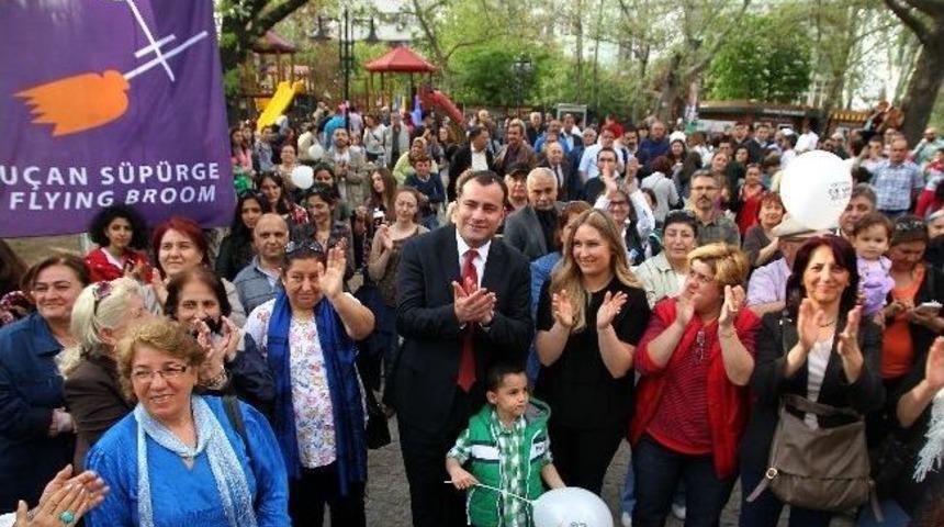 U&ccedil;an S&uuml;p&uuml;rge Kuğulupark&rsquo;tan Havalandı