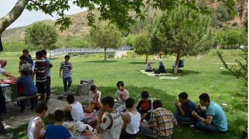 Kur&rsquo;an Kursu &Ouml;ğrencileri Piknikte Buluştu