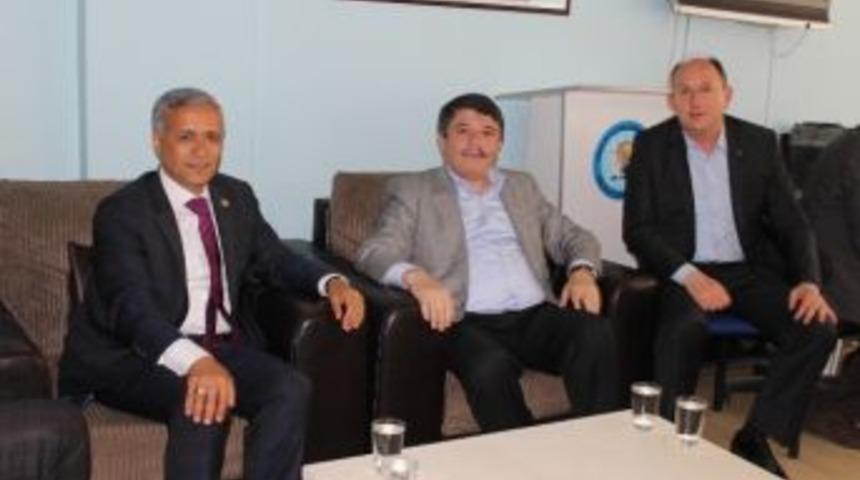 Tanrıverdi, Salihli İl&ccedil;e Teşkilatını Ziyaret Etti