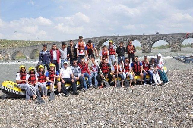 Muş’ta Rafting Ve Kano Eğitimleri Başladı