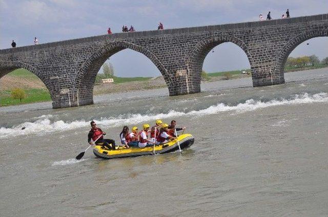 Muş’ta Rafting Ve Kano Eğitimleri Başladı