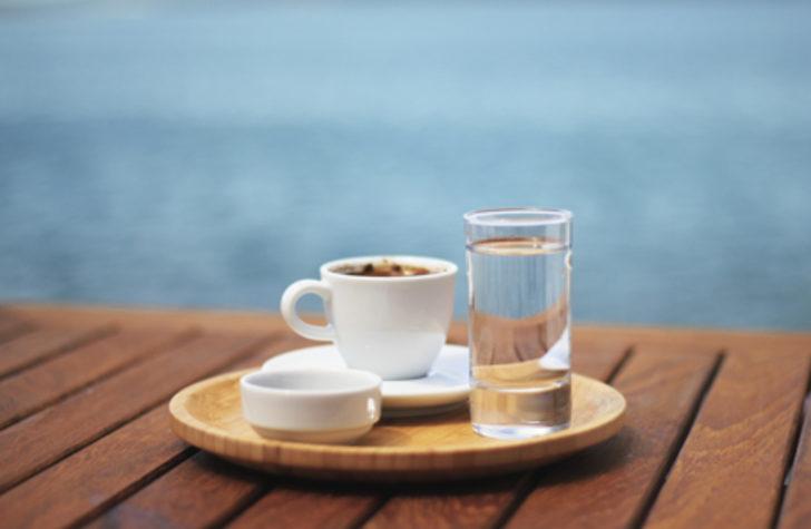 &Ccedil;ok sevdiğimiz i&ccedil;ecekleri i&ccedil;me rit&uuml;ellerimiz