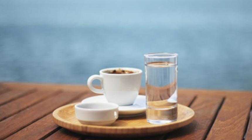 &Ccedil;ok sevdiğimiz i&ccedil;ecekleri i&ccedil;me rit&uuml;ellerimiz