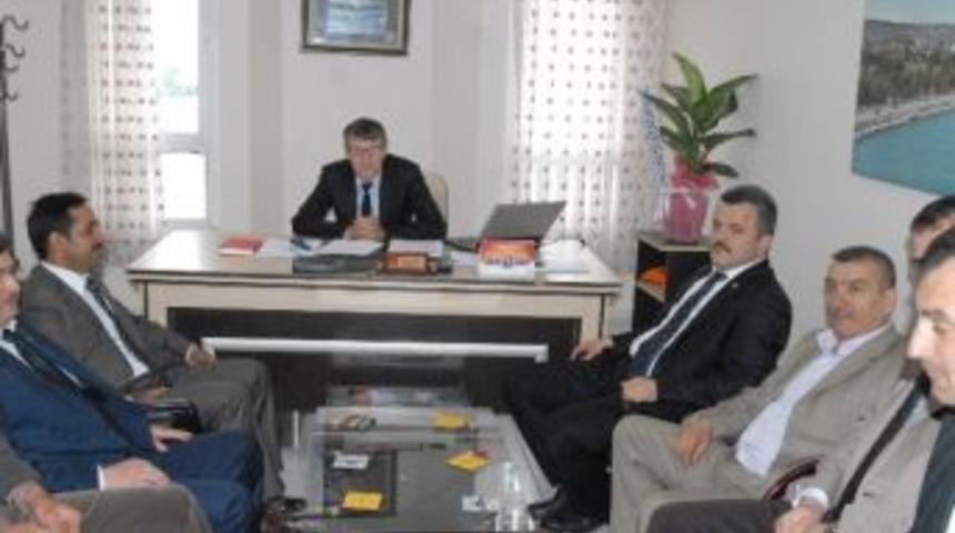 Ak Parti İl&ccedil;e Başkanı &Ccedil;eki&ccedil;, Başkan Bala'yı Ziyaret Etti