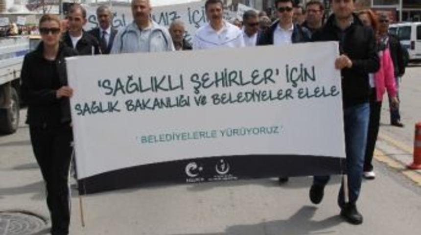 T&uuml;rkiye&rsquo;de Her 3 Kişiden Biri Obez