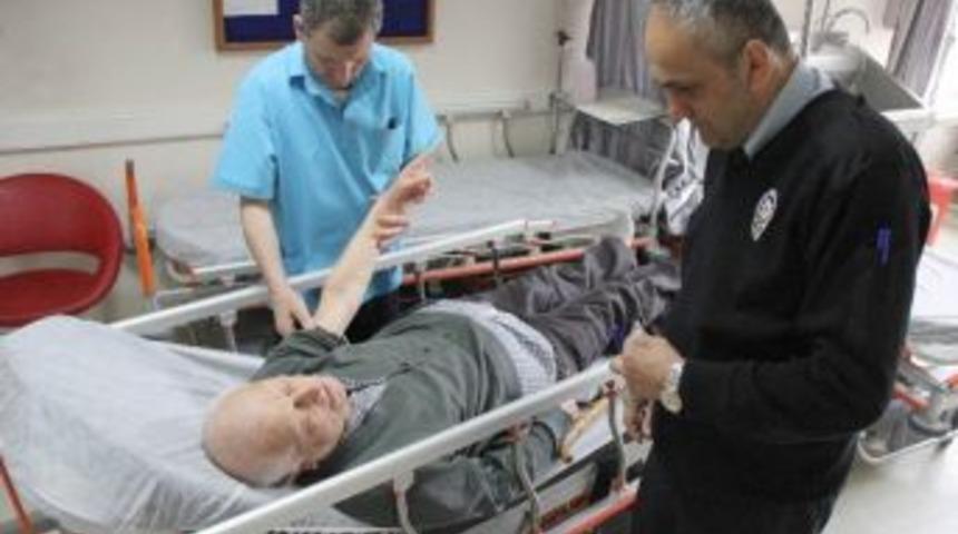 Emekli &Ouml;ğretmene &Ccedil;arpıp Ka&ccedil;tı