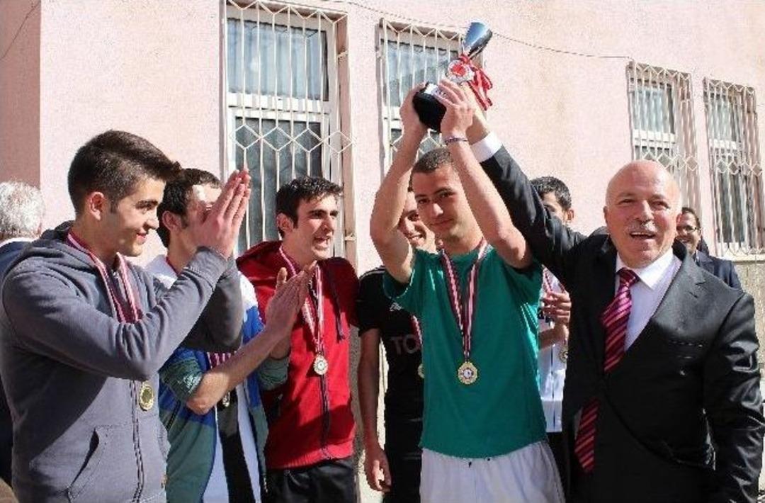 Sekmen: "erzurum Artık Başa G&uuml;reşecek"