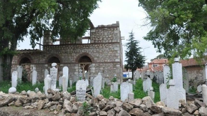 Hasan Sezai Hazretleri'nin Dergahı'nda &Ccedil;alışmalar Devam Ediyor