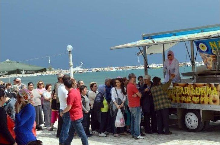 Edremit’te Muhtardan Seçmene Sazlı Sözlü Teşekkür G5