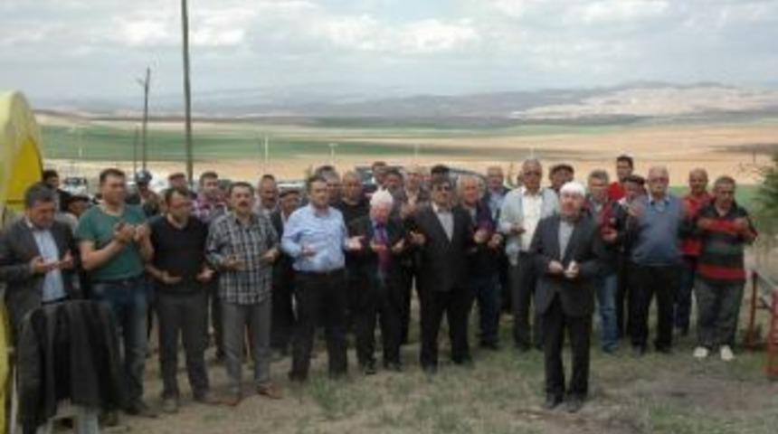 &Ccedil;i&ccedil;ekdağı K&ouml;yl&uuml;leri Yağmur Duasına &Ccedil;ıktı