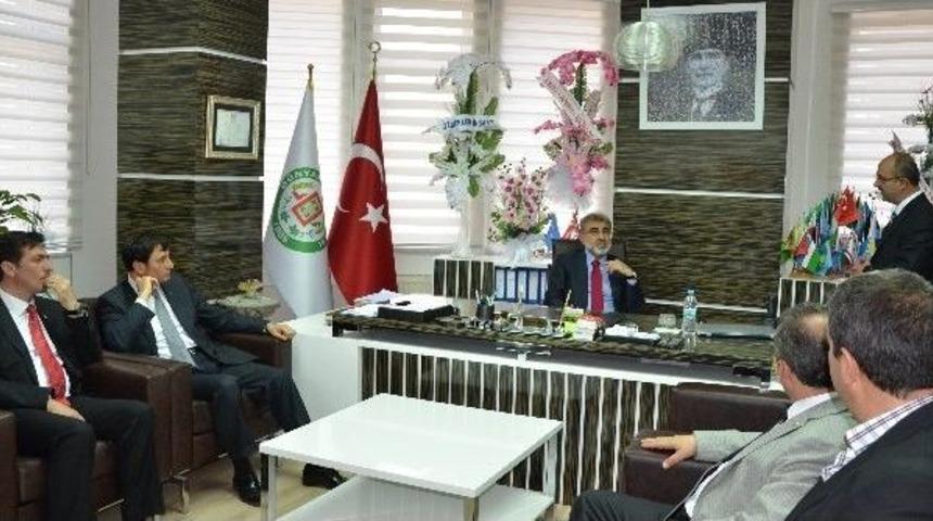 Enerji Ve Tabi Kaynaklar Bakanı Taner Tıldız B&uuml;nyan&rsquo;da Nişan T&ouml;renine Katıldı