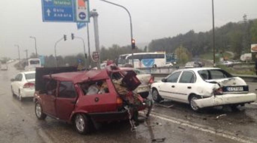 Bolu Dağı&rsquo;nda Zincirleme Trafik Kazası: 8 Yaralı