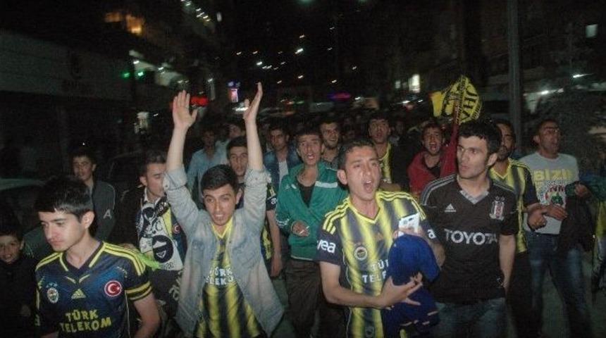 Hakkari&rsquo;de Fenerbah&ccedil;e Coşkusu