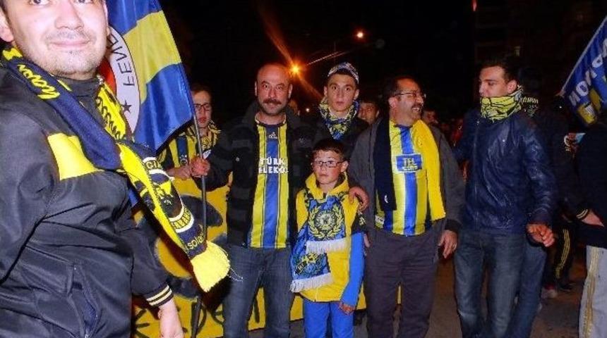 K&uuml;tahya'da Fenerbah&ccedil;e Coşkusu