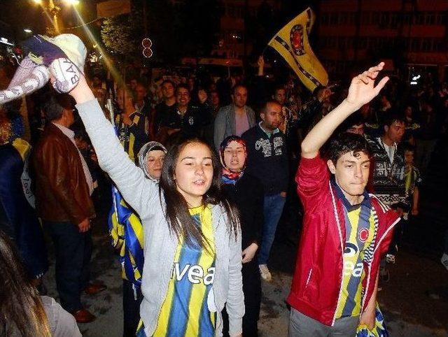 Kütahya'da Fenerbahçe Coşkusu